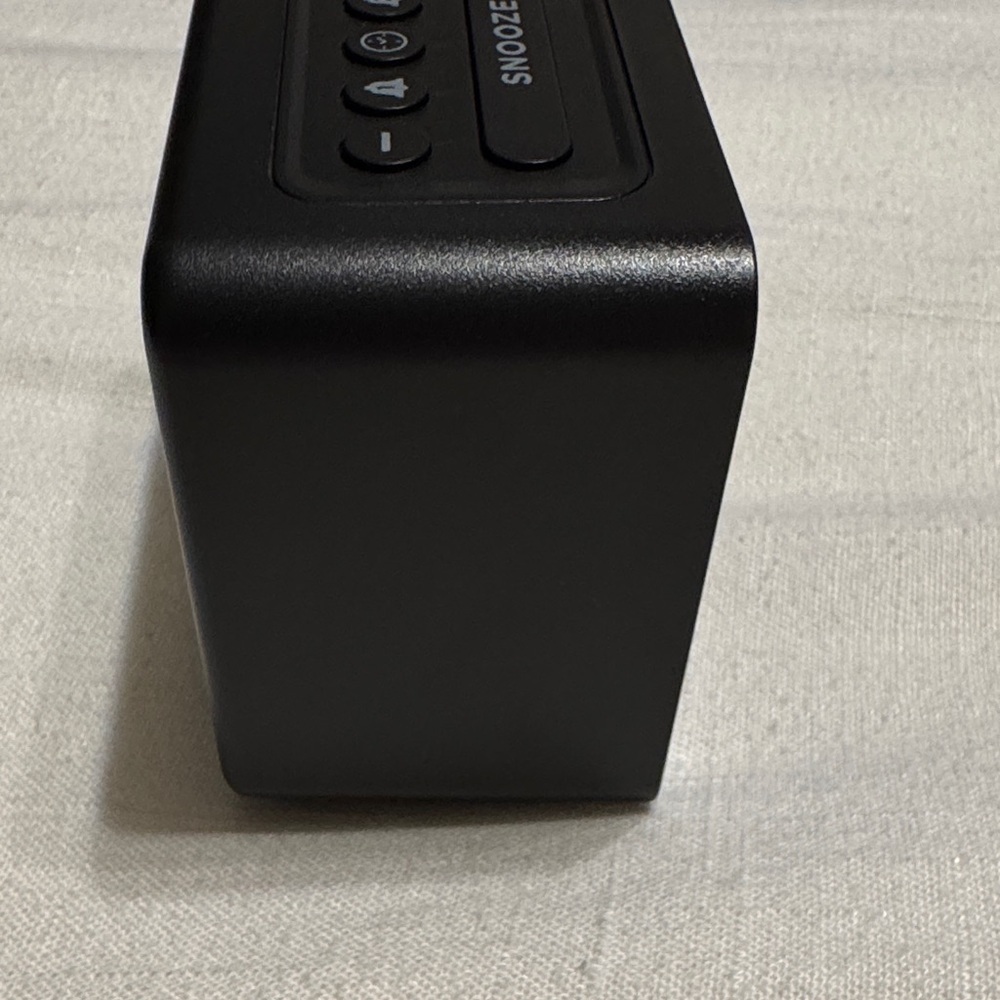 ⏰ Capello Black Digital Alarm Clock with USB Port - Picture 6 of 9